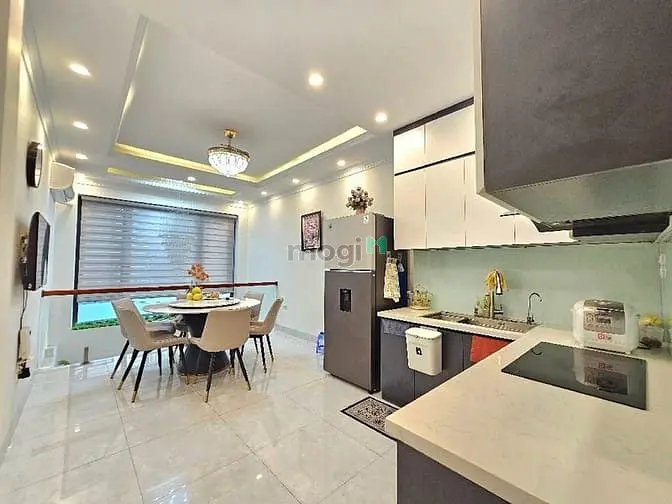 Bán Nhà 6 Tầng Full Nội Thất Tại Phố Bồ Đề - Khu Trung Tâm Phường