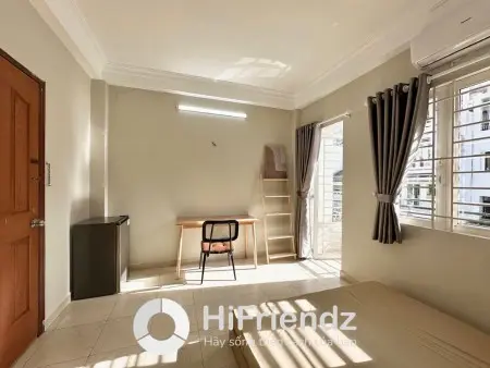 Cho Thuê Phòng Ban Công Cửa Sổ - Ngay Chợ Tân Định - Bờ Kè Hoàng Sa - Đh Kinh Tế - Pn