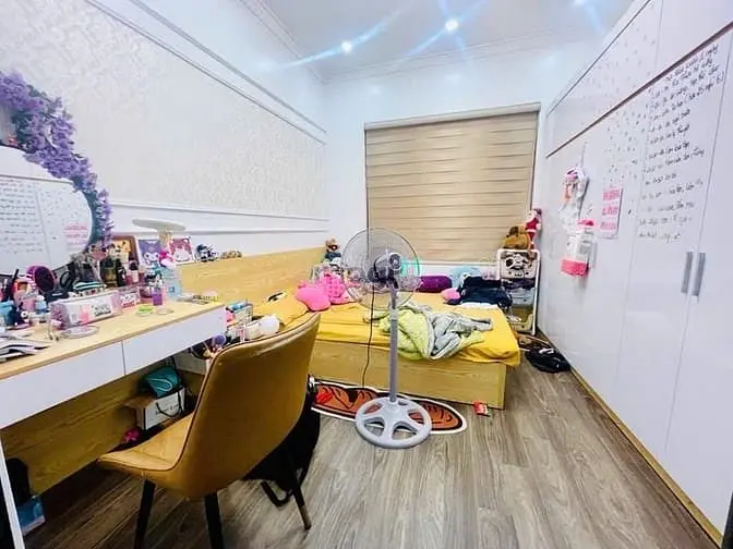 Bán Nhà Văn Chương Khâm Thiên - 5 Tầng 37M2 , 6 Ngủ, Ngần Hồ Ngõ Rộng