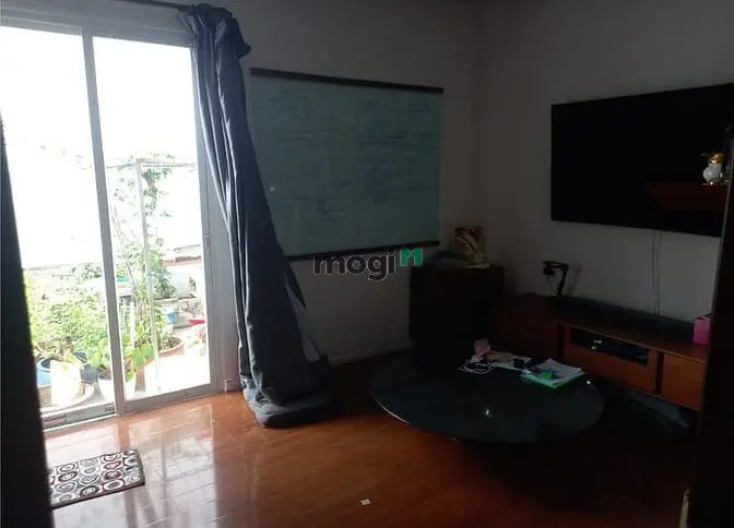 Đang Cần Cho Thuê Nhà 1 Trệt 4 Lầu 60Tr/Th Mặt Tiền Tân Cảng, P.25