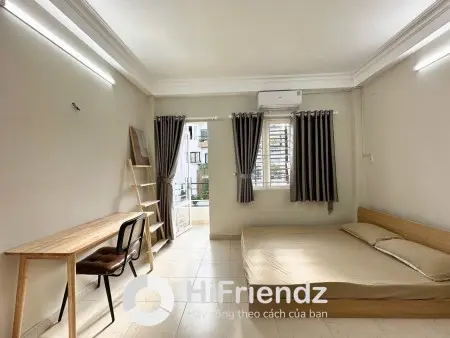 Cho Thuê Phòng Ban Công Cửa Sổ - Ngay Chợ Tân Định - Bờ Kè Hoàng Sa - Đh Kinh Tế - Pn