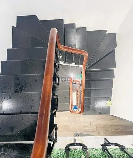 Bán Nhà Văn Chương Khâm Thiên - 5 Tầng 37M2 , 6 Ngủ, Ngần Hồ Ngõ Rộng