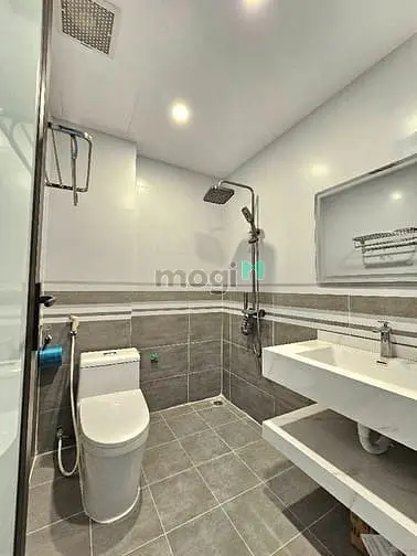 Bán Nhà 6 Tầng Full Nội Thất Tại Phố Bồ Đề - Khu Trung Tâm Phường