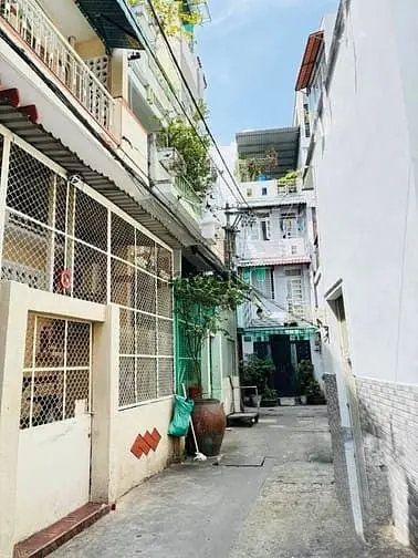 Bán Nhà Ngô Quyền P.5 Q.10 - 35M2 - 3 Tầng - Hẻm Rộng Rãi Giá 7,1 Tỉ