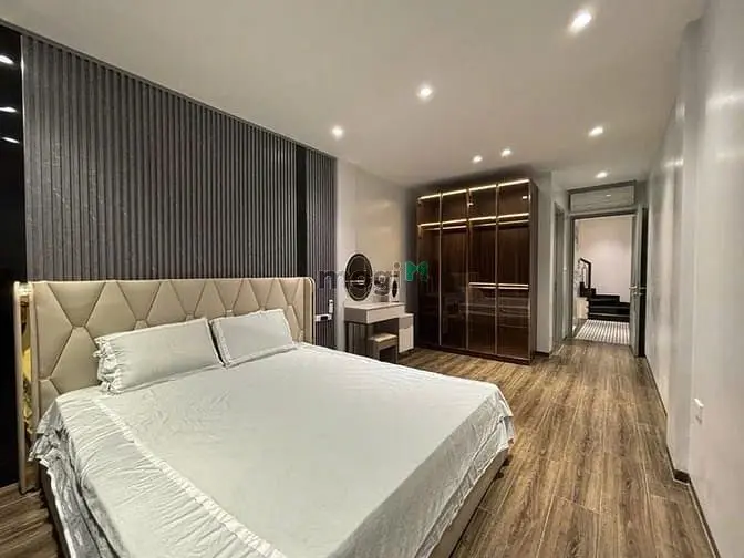 Bán Nhà 7 Tầng Thang Máy Khâm Thiên 37M2 , Mt 3M , Sổ Nở Hậu