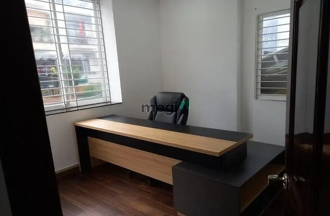 Đang Cần Cho Thuê Nhà 1 Trệt 4 Lầu 60Tr/Th Mặt Tiền Tân Cảng, P.25