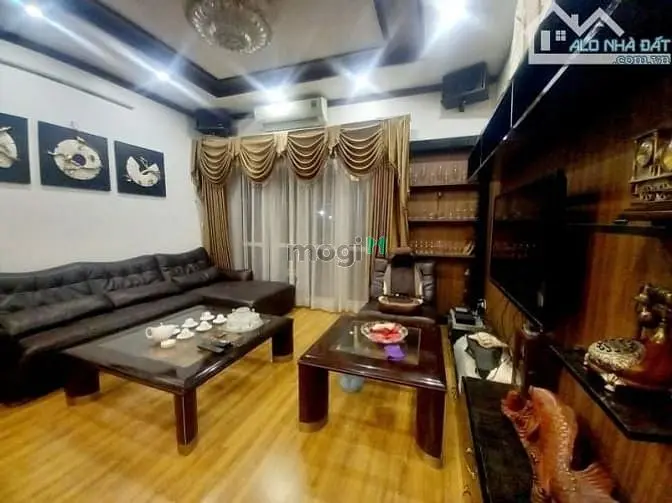 Lạc Long Quân - Tây Hồ - Ô Tô - 110 M2 - 5 Tầng - Giá 32.8 Tỷ