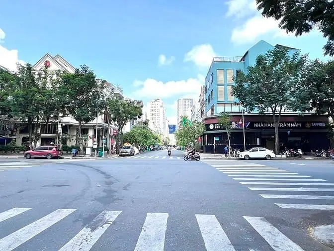 Nhà Phố Góc Đường Bùi Bằng Đoàn, Khu Phố Hưng Phước 4 Giá Thuê Rẻ