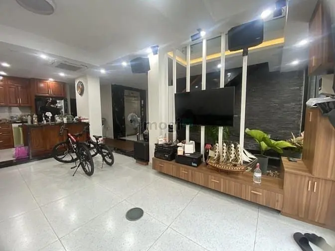 🏠 Hxh Hoàng Văn Thụ - 83M2, 5 Tầng Đúc, Thang Máy - Chỉ Hơn #18Tỷ