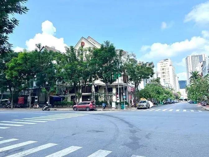 Nhà Phố Góc Đường Bùi Bằng Đoàn, Khu Phố Hưng Phước 4 Giá Thuê Rẻ