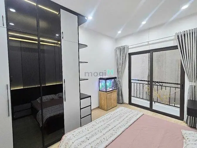 6067046 ảnh đại diện 1