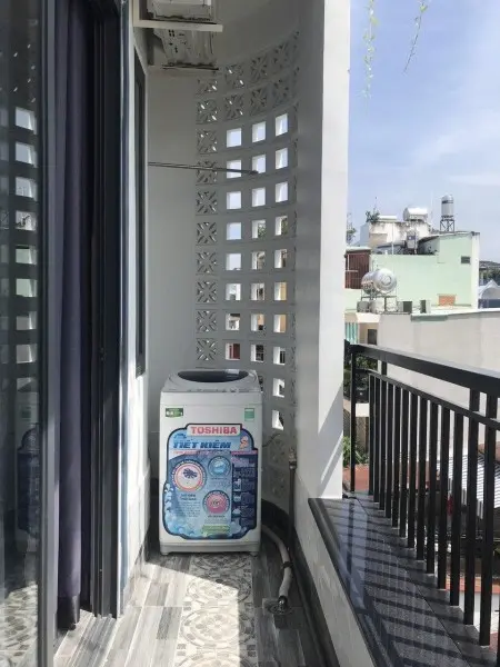 Cho Thê Phòng Trọ Ban Công Máy Giặt Riêng, Gần Đường Trường Sa, Quận 3, Gần Cầu Lê Văn Sỹ