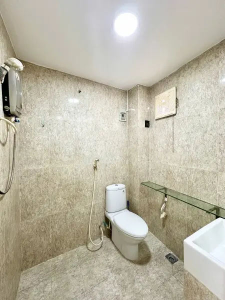 Mình Cần Pass Phòng 30M2 Ngay Quận 5