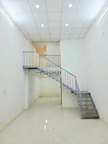 Bán Nhà Gấp - Giảm 500Tr - 65M2 - C4 - Xe Hơi Đậu Cửa - Võ Văn Hát