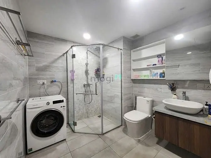 Cho Thuê Căn Hộ Res 11, Dt 73M2, 2Pn, Nt Cơ Bản, Giá 14Tr/Th.