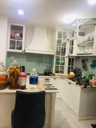 6067189 ảnh đại diện 1