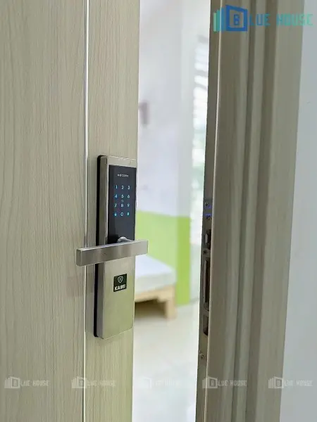 Cho Thuê Phòng Trọ Giá Rẻ - Có Ban Công Riêng - Sẵn Máy Lạnh - Trống Sẵn.