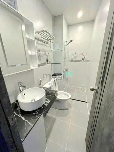 6067051 ảnh đại diện 1