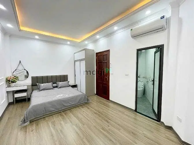 Bán Nhà Lô Góc Phố Pháo Đài Láng - 6 Tầng Thang Máy 38M2 , Mt 4M