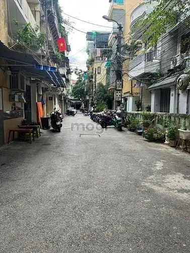 Bán Nhà Phố Phạm Ngọc Thạch Đống Đa - 5 Tầng 40M2 - Ô Tô Đỗ Cửa