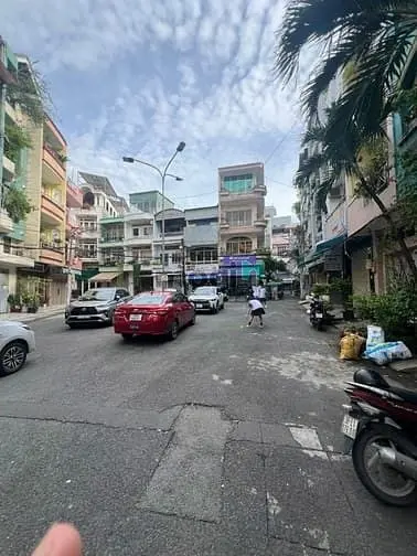Bán Nhà Hxh 20M Sát Mặt Tiền Thành Thái P12 Q10 4.2X16M 5 Tầng Chỉ 20T