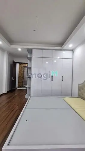 Bán Nhà Phân Lô Văn Chương Đống Đa - 6 Tầng Thang Máy - Ô Tô Đỗ Cửa