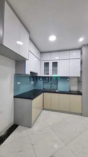 Bán Nhà Phân Lô Văn Chương Đống Đa - 6 Tầng Thang Máy - Ô Tô Đỗ Cửa