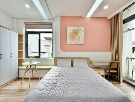 Căn Hộ Studio Full Nội Thất – Ban Công & Cửa Sổ Thoáng Mát – Gần Etown & Sân Bay Tân Sơn Nhất