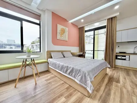 Căn Hộ Studio Full Nội Thất – Ban Công & Cửa Sổ Thoáng Mát – Gần Etown & Sân Bay Tân Sơn Nhất
