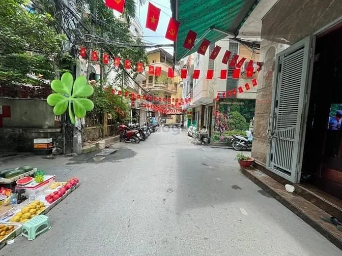 Phố Cầu Giấy – 139 M2 – 3 Tầng – Mặt Tiền 8.6 M – Giá 40.8 Tỷ. 💥