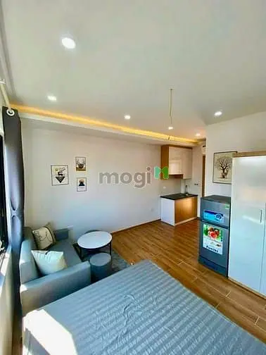 Studio View Kính- Cửa Sổ- Đi Bộ Ngoại Thương