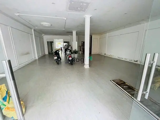 Nhà Mặt Tiền Ngang 10M Đường Võ Văn Tần, Phường 5, Quận 3