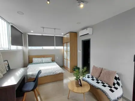 Phòng Full Nội Thất Cửa Sổ Lớn Gần Chợ Bà Chiễu Giáp Q1 Phú Nhuận