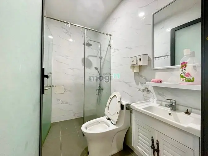 Căn Hộ Studio Full Nội Thất Mới Toanh - Ngay Hàng Xanh- Sát Bên Hutech