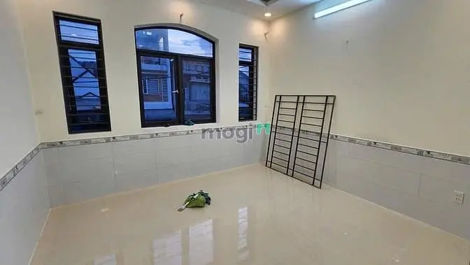 Nhà Mtkd Đường Thông Thạnh Lộc 31, Dt:4X18M, Trệt, 1Lầu, 2Pn, Sân Ô Tô