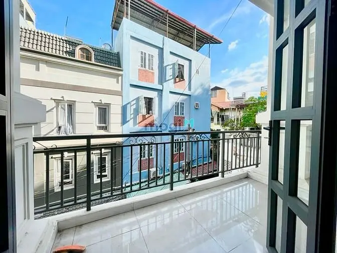 Căn Hộ Studio Full Nội Thất Mới Toanh - Ngay Hàng Xanh- Sát Bên Hutech