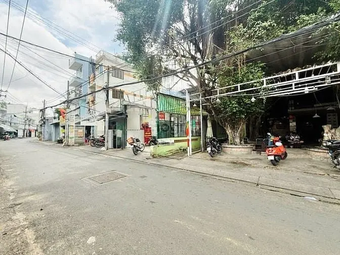 Mặt Tiền Kinh Doanh Sầm Uất –Gần Emart Phan Văn Trị - 128M2 – Chỉ 17 T