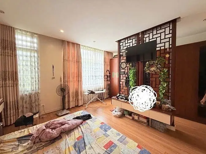 Bán Nhà Hoàng Quốc Việt- 55M, Mt Rộng - Lô Góc, Ôtô, Hiếm - 17 Tỷ