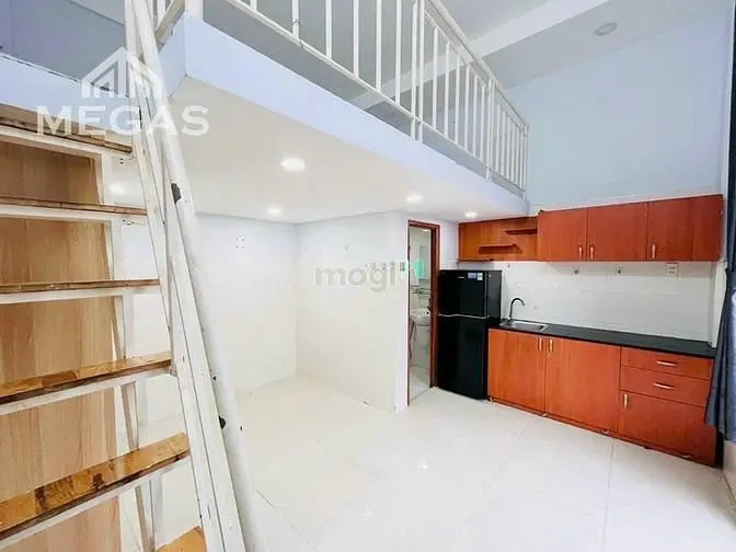 Gác- Cửa Sổ Thoáng Full Nội Thất Sát Bên Đh Hutech, Uef, Hàng Xanh