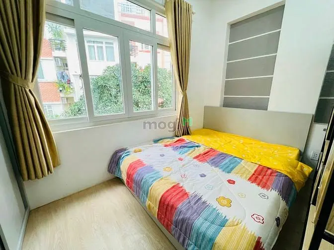 Căn Hộ Full Nội Thất Máy Giặt Riêng-Cửa Sổ Thoáng Ngay Vinhome Park