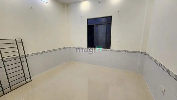 Nhà Mtkd Đường Thông Thạnh Lộc 31, Dt:4X18M, Trệt, 1Lầu, 2Pn, Sân Ô Tô