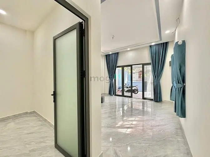 " Nhà Mới Xây Khu Dĩ An - Rộng 108M2 - Có Sân Riêng - Gần Chợ Dĩ An "