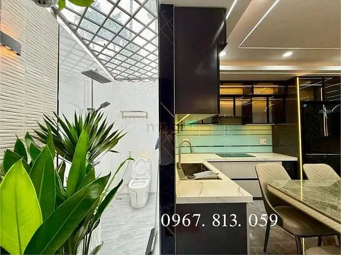 Nhà Đường Xe Hơi Thạnh Xuân 25, Dt:4X14M, Lửng, 3Lầu, 4Pn, Gara Ô Tô