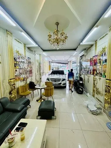 Nhà 4 Tầng Mặt Tiền Huỳnh Tấn Phát – Kinh Doanh Sầm Uất – Khu Vip Q7