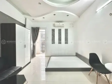 Phòng Trọ Ngay Ngã Tư Bốn Xã Tân Phú - Có Ban Công