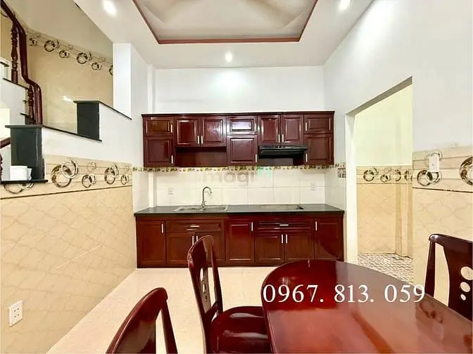 Nhà Đường Thông Tô Ngọc Vân, Dt:4X15M, Trệt, 2Lầu, 3Pn, Sân Ô Tô, S.th