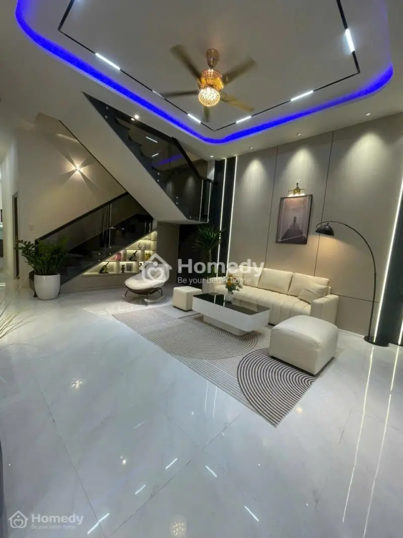 Bán Nhà 2 Tầng Đẹp - Đường Ô Tô - Gần Biển, Sân Bay - Full Nội Thất Cao Cấp
