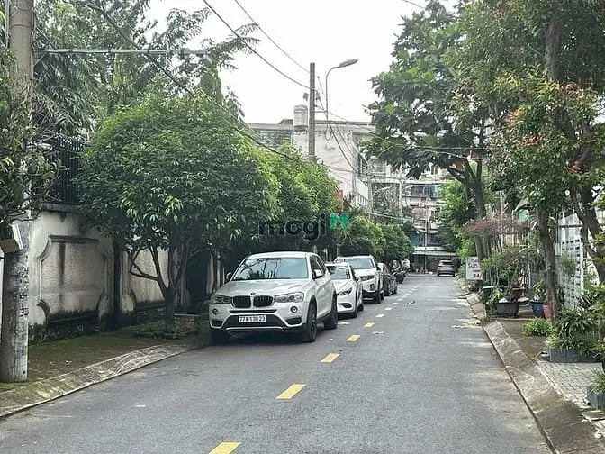 Bán Nhà 4 Tầng Hẻm 8M Lô Góc Đ.số 20 Ngang 4.5M 68M2 View Sông 9.99 Tỷ