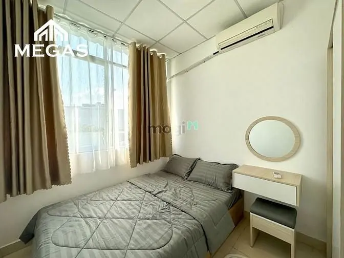 Căn Hộ 2 Phòng Ngủ Giá Rẻ Ngay Bạch Đằng - Đi Bộ Qua Sân Bay - Full Nt