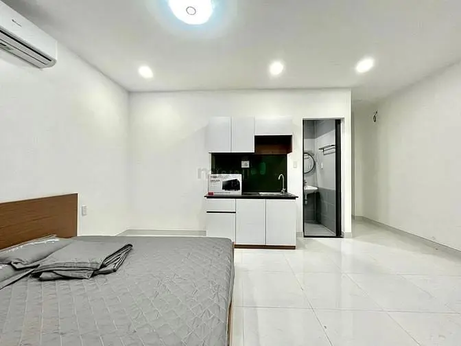 Căn Hộ Cao Cấp - Bancol Siêu Thoáng Ngay Cv Hoàng Văn Thụ- Cộng Hoà